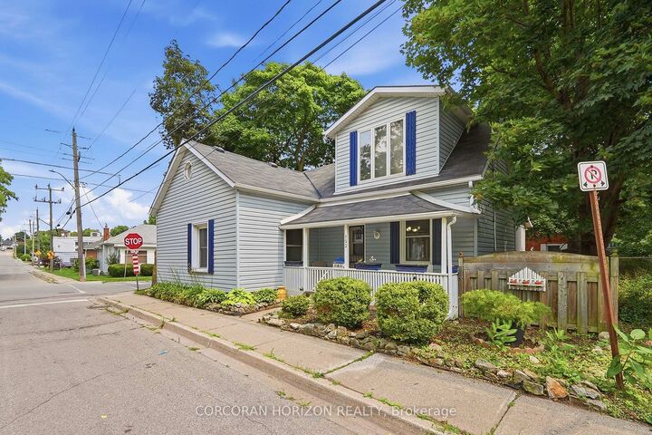 153 Montrose Street N — photo 1