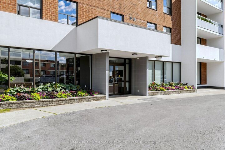 Property Photo:  1250 Bridletowne Circle 907  ON M1W 2V1 