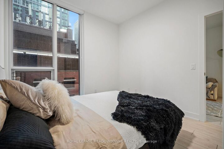 Property Photo: 15 Mercer Street 813 ON M5V 1H2