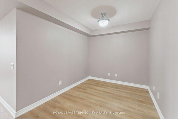 Property Photo: 5229 Dundas Street W 405 ON M9B 6L9