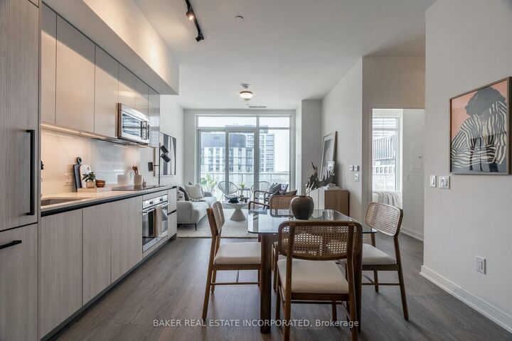 Property Photo: 425 Front Street E 911 ON M5A 0X2