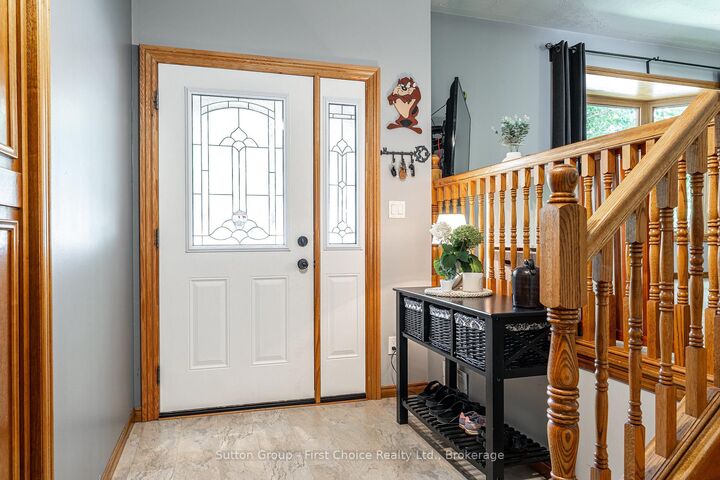 Property Photo:  23 Sprung Court  ON N4Z 1G7 