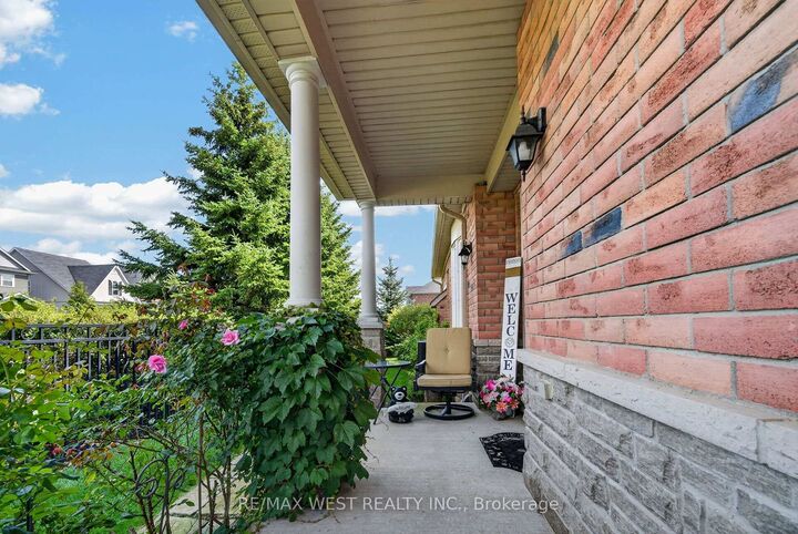 Property Photo:  1 Potts Lane  ON L1A 0A4 