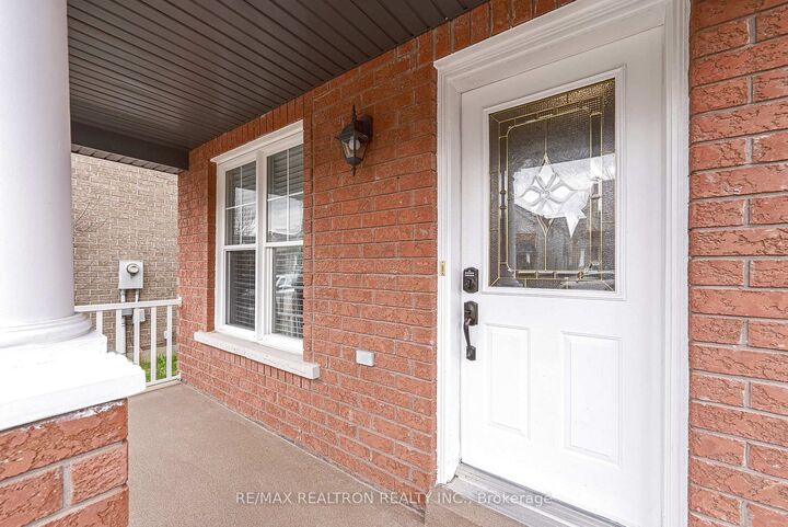 Property Photo: 15 Brumstead Drive N ON L4E 0C5