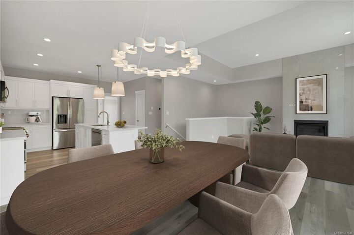 Property Photo: 237 Walworth Rd S BC V9W 0J3