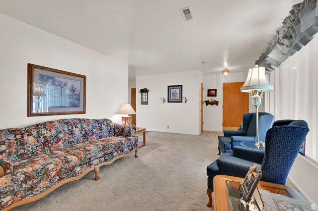 Property Photo: 3876 S 2050 W UT 84067