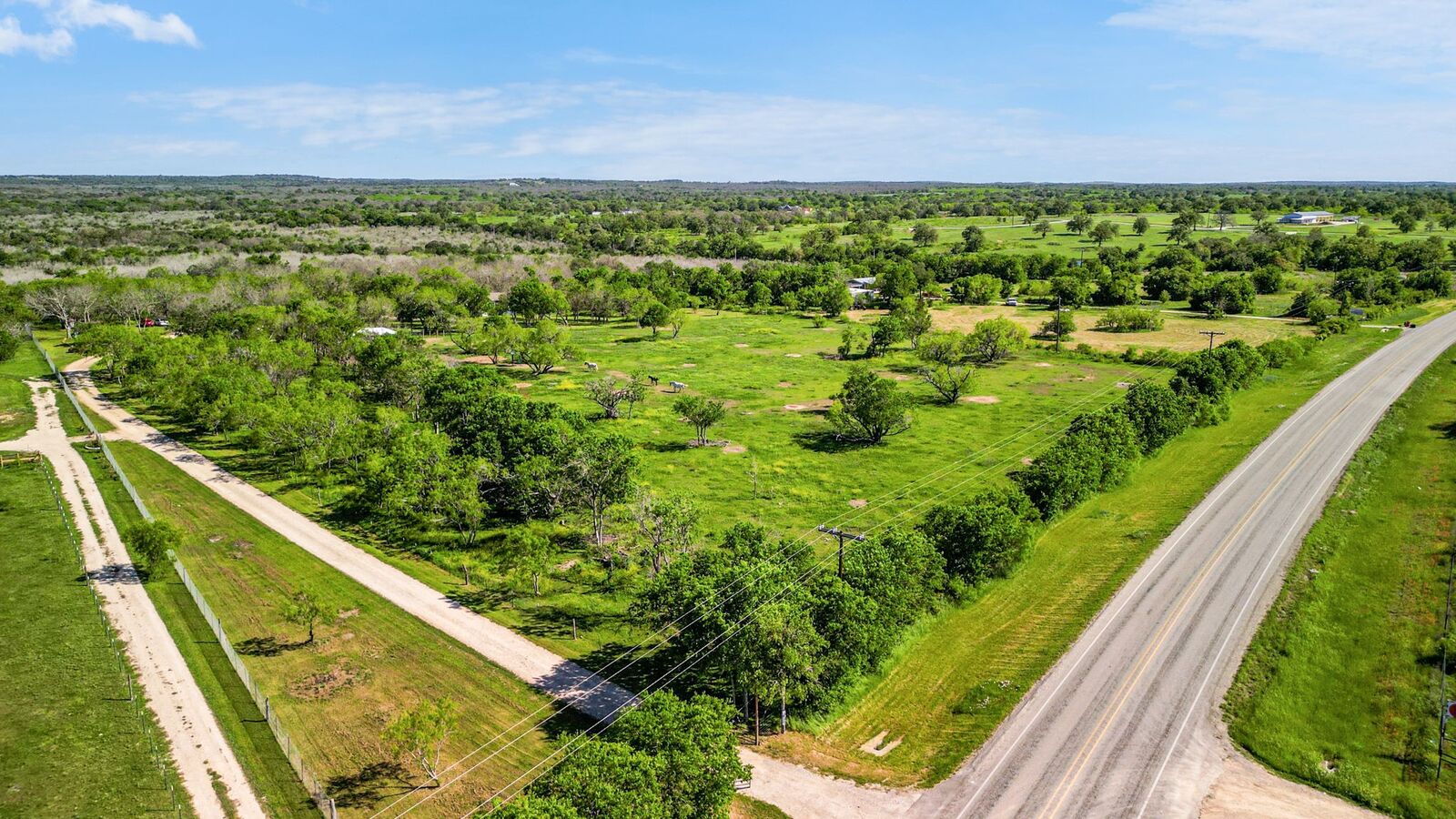 Property Photo: 381 Fm 86 #A TX 78662