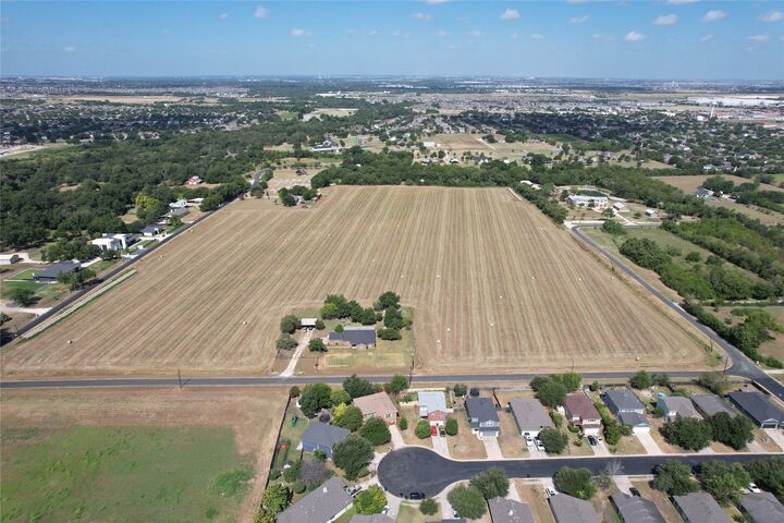 Property Photo: 460 County Road 135 Road TX 78634