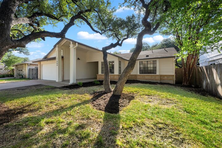 Property Photo:  11464 Bristle Oak Trail  TX 78750 