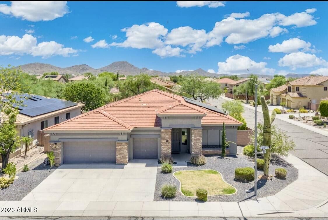 Property Photo: 26711 N 24th Avenue AZ 85085