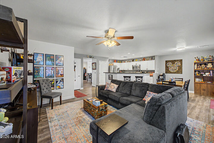 Property Photo:  21167 E Munoz Street  AZ 85142 
