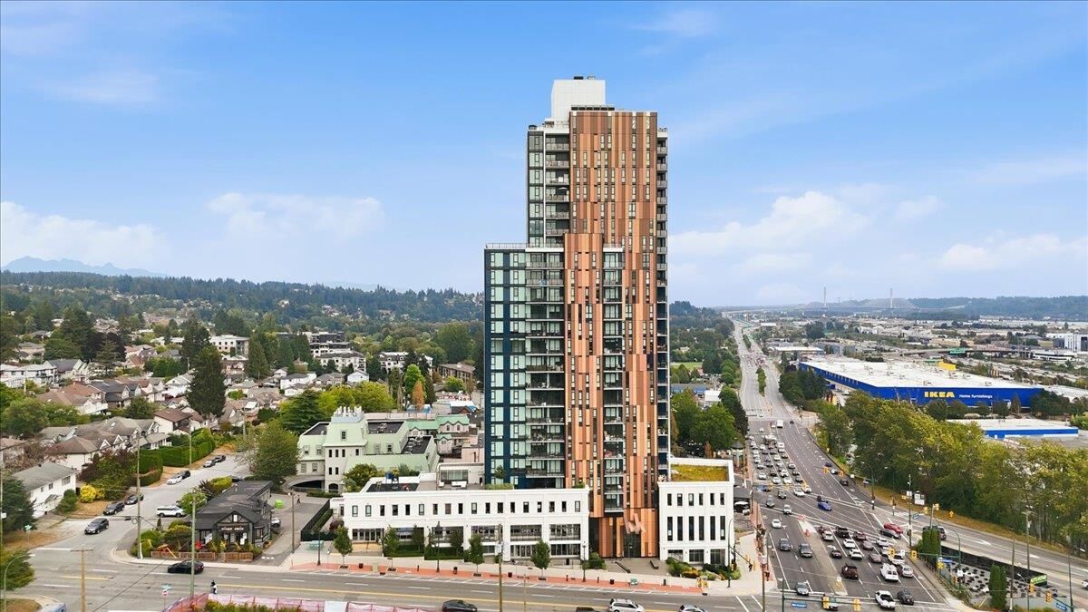Property Photo:  901 Lougheed Highway 1810  BC V3K 3T3 