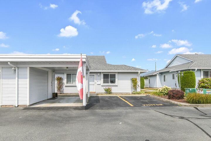 23580 Dewdney Trunk Road 27 — photo 1
