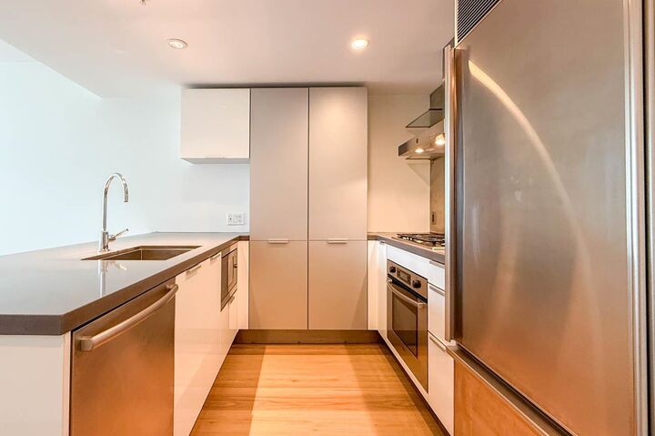 Property Photo:  788 Richards Street 1904  BC V6B 3A4 