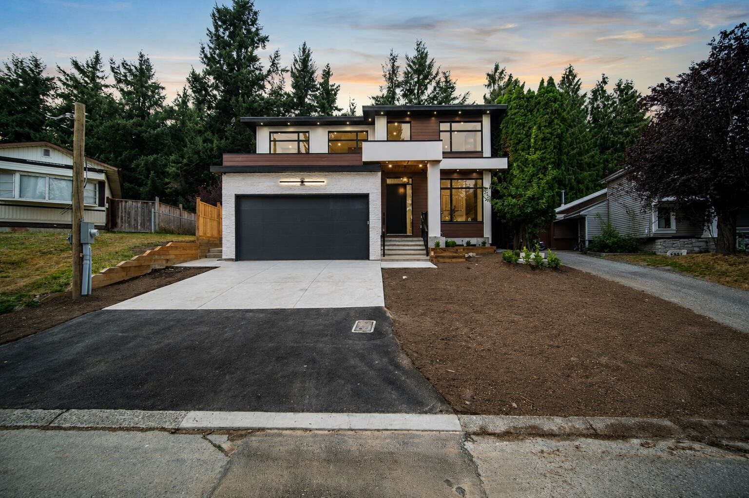 Property Photo: 2219 Crystal Court BC V2T 6A7