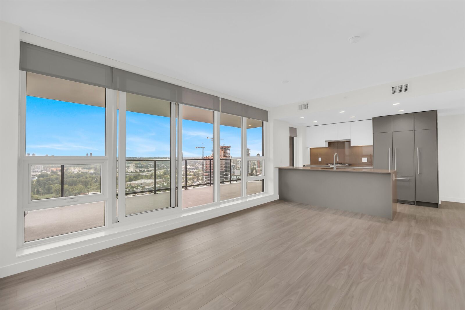 Property Photo:  2135 Springer Avenue 3605  BC V5B 0C1 