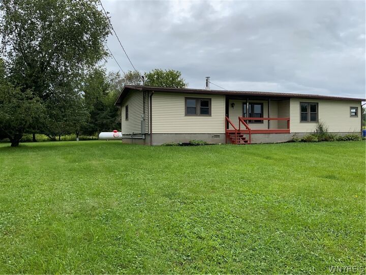 Property Photo:  3518 Drum  NY 14105 