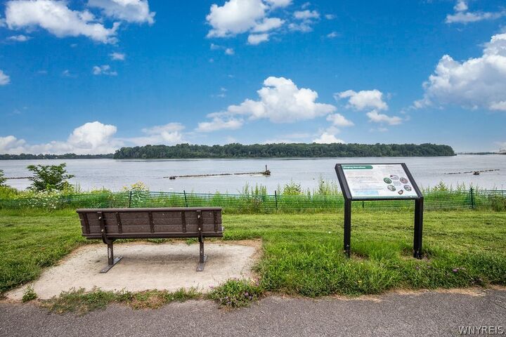 Property Photo:  4017 West River Parkway  NY 14072 