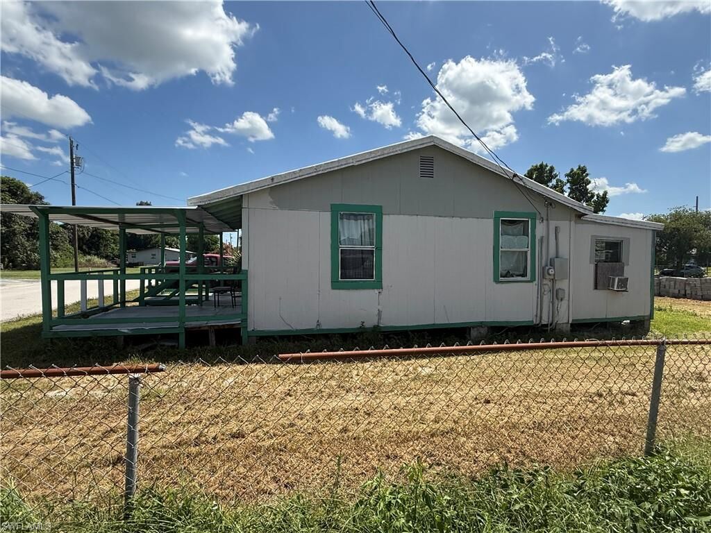 Property Photo:  1091 Gamble St  FL 33471 