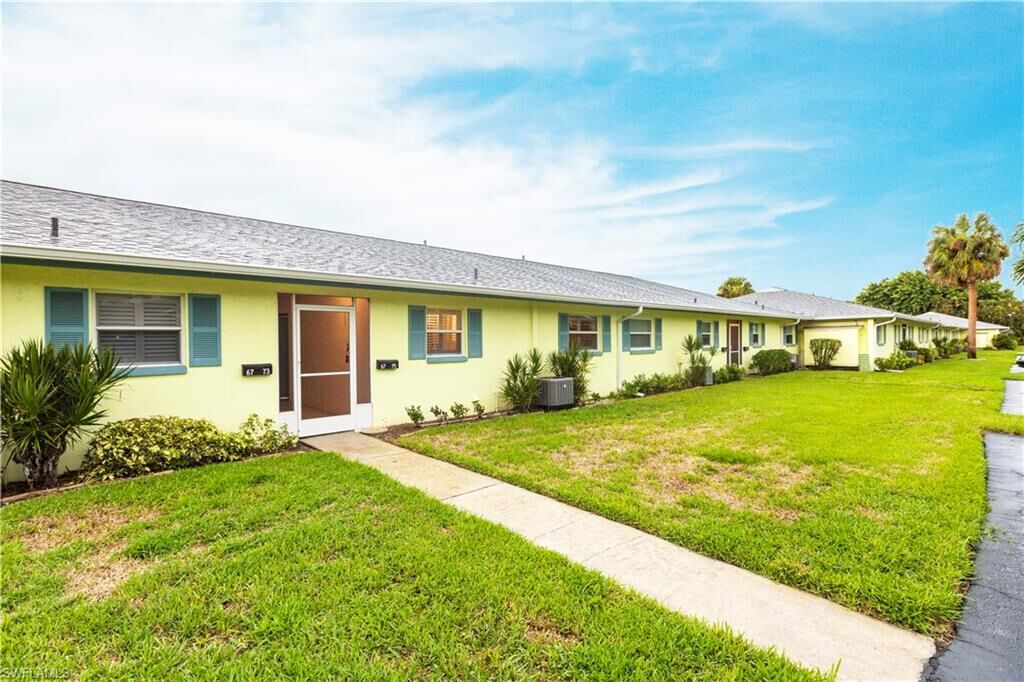 Property Photo: 6775 Lake McGregor Cir FL 33919