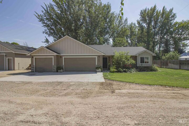 Property Photo: 607 Peach Lane ID 83655