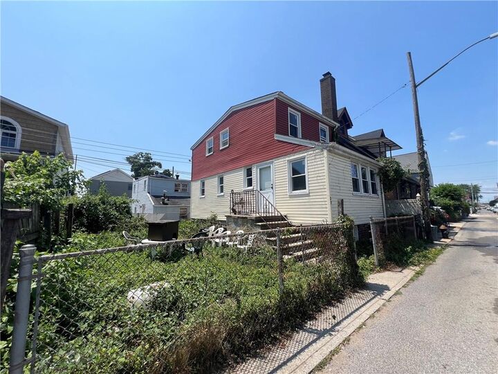 Property Photo:  37 Eaton Court  NY 11229 