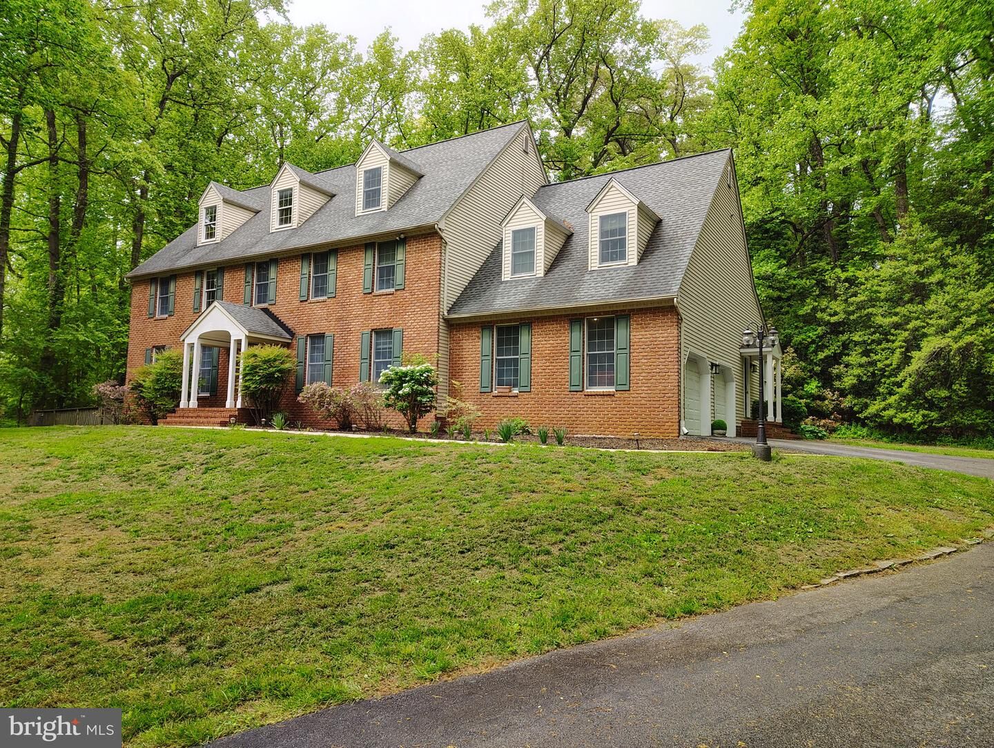 Property Photo: 1711 Ritchie Highway MD 21409