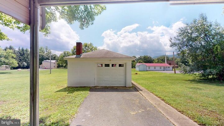 Property Photo:  21604 McCoole Drive SW  MD 21562 