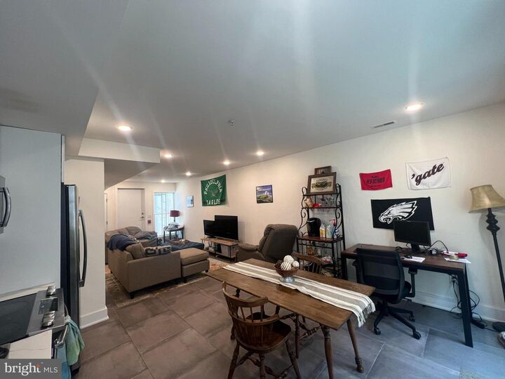 Property Photo:  1824 Ridge Avenue 1  PA 19130 
