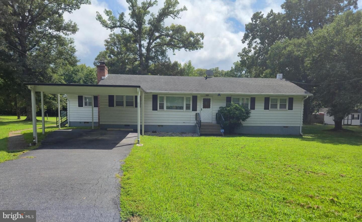 Property Photo: 9101 Robinson Street MD 20613