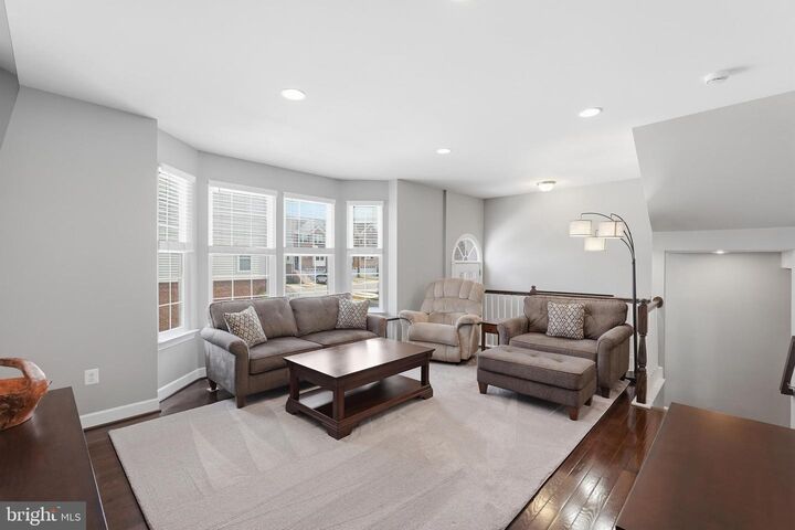 Property Photo:  6189 Royal Crest Lane  VA 22310 