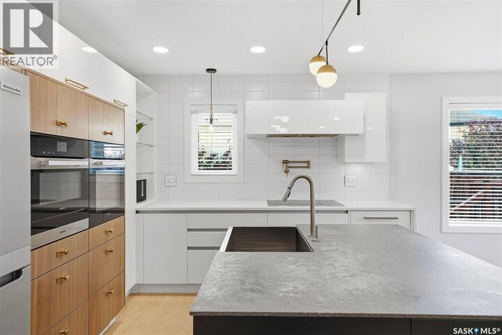 Property Photo: 310 Stensrud Road SK S7W 1B4
