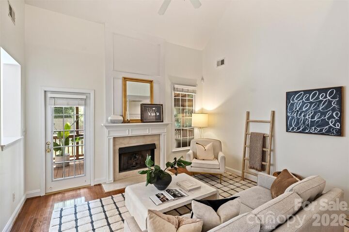 Property Photo:  1912 Dearmon Drive  NC 28205 