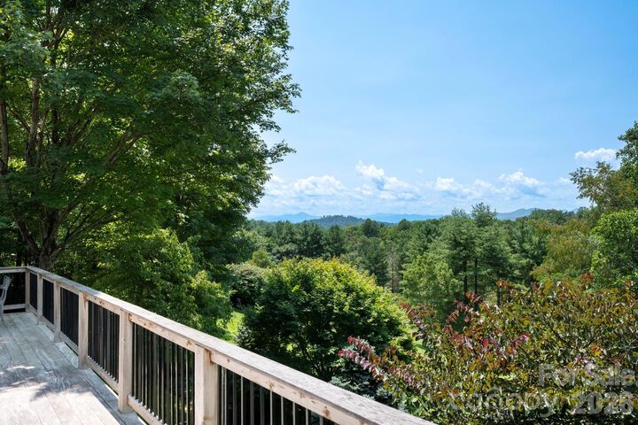 Property Photo:  10 Blackberry Lane  NC 28804 