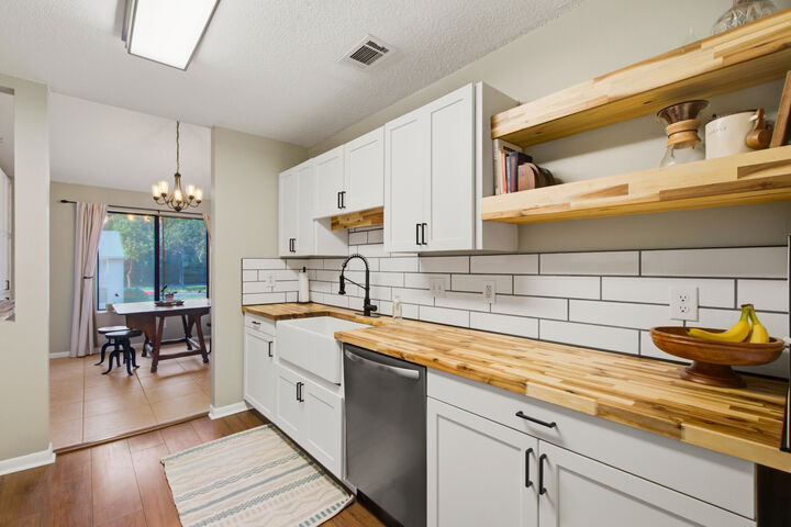 Property Photo:  307 Greenmeadow Drive  SC 29445 