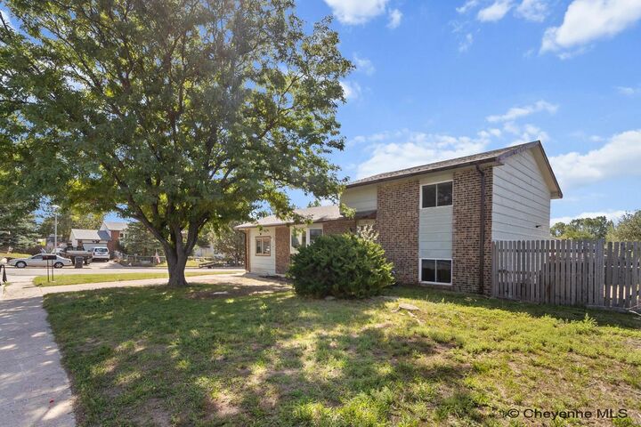 Property Photo:  161 Rio Verde Cir  WY 82001 