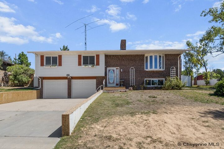 Property Photo:  5409 Hilltop Ave  WY 82009 