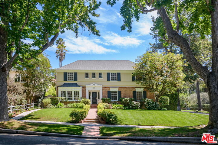 Property Photo:  336 Loring Ave  CA 90024 