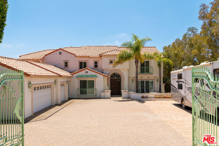 Property Photo:  29752 Baden Pl  CA 90265 