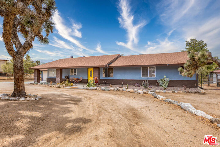 Property Photo: 56760 Ivanhoe Dr CA 92284