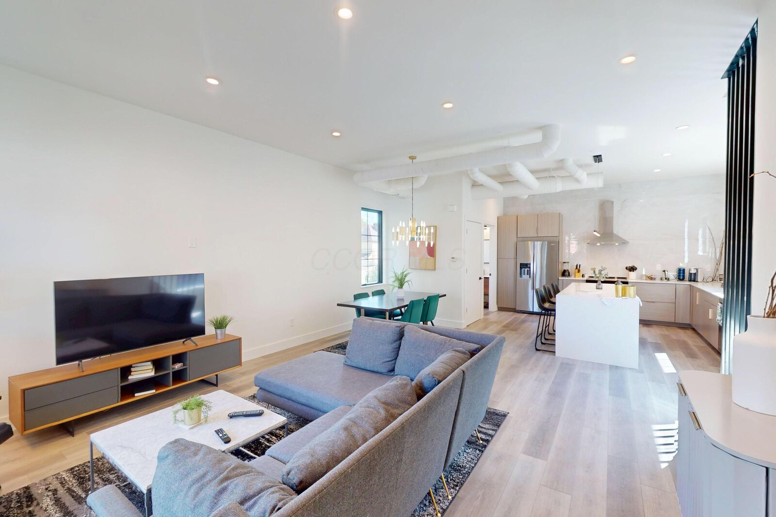 Property Photo:  464 South Lane  OH 43206 