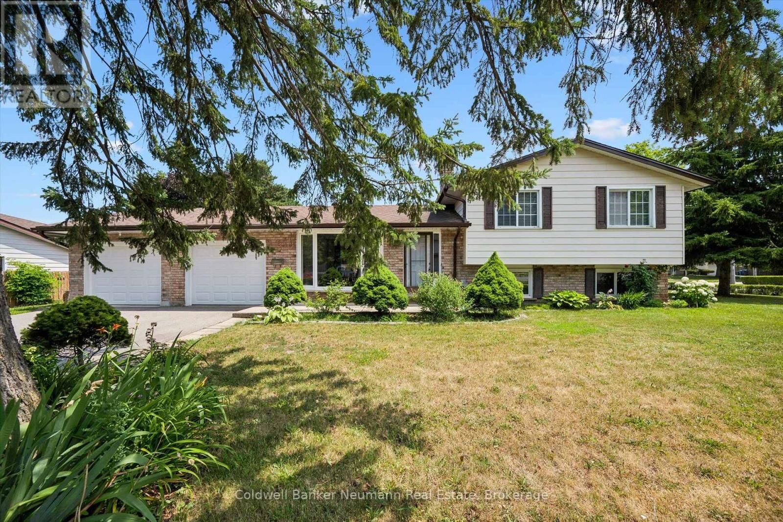 Property Photo:  3 Meadow Crescent  ON N1H 6V1 