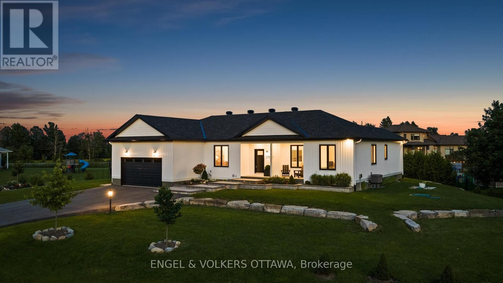 Property Photo:  2932 Danbury Way  ON K0A 2T0 