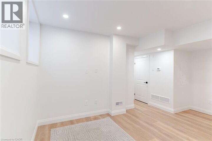 Property Photo: 220 Heiman Street 4 ON N2M 3M3