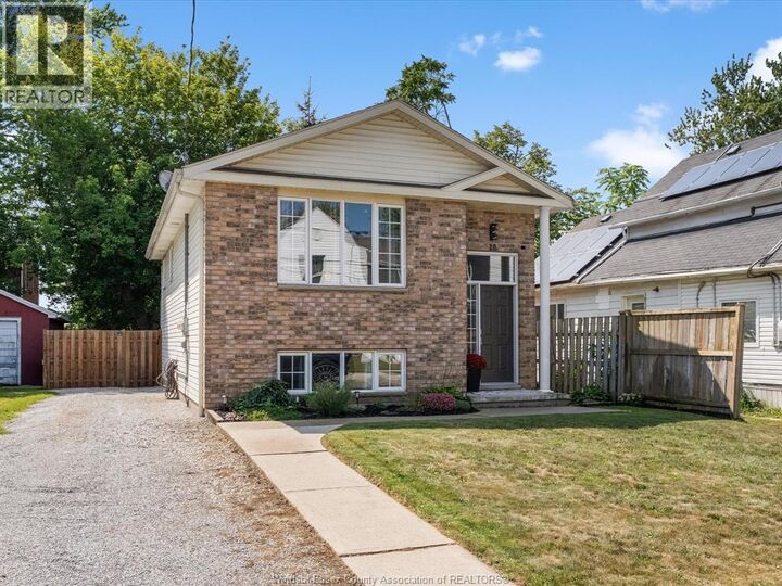 Property Photo:  18 Kirk  ON N7M 3P8 