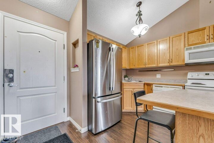 Property Photo: #404 3425 19 St NW AB T6T 2B5