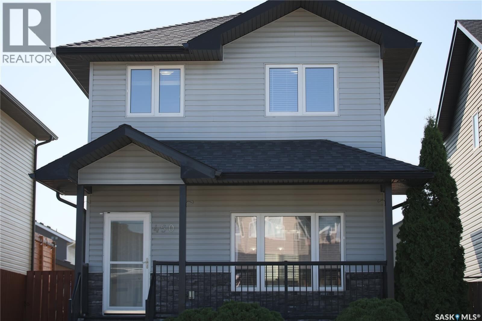 Property Photo:  450 Geary Crescent  SK S7R 0E7 