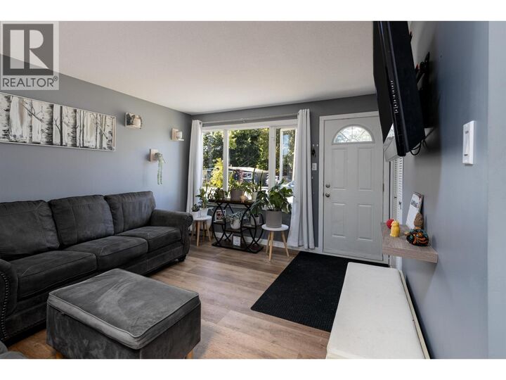 Property Photo:  2706 Hall Street  BC V8G 2R7 