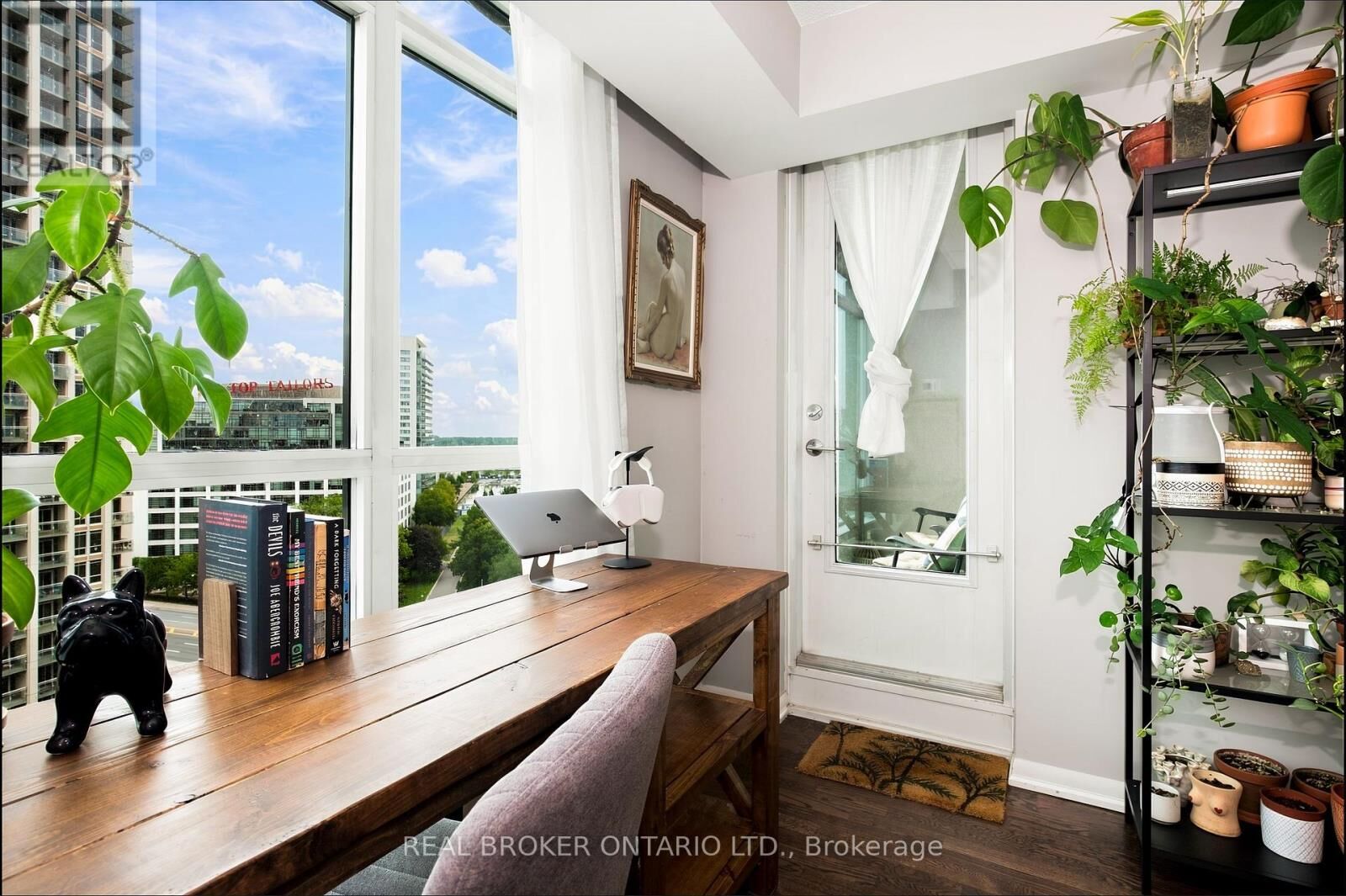 Property Photo: 215 Fort York Boulevard 1312 ON M5V 4A2
