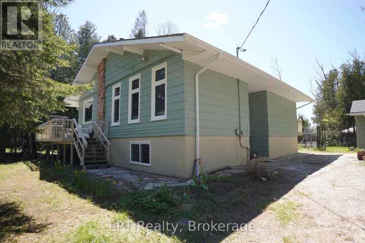 42 William Court — photo 1